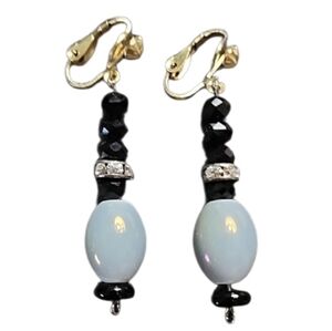 💥4 for $20💥Elegant Black and Goldtone Clip On Earrings